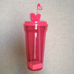 New water bottle with adjustable straw